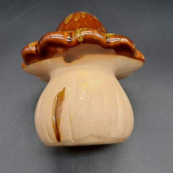 Ceramic Mushroom Garden Statue, Green Toadstool, Mushroom Figurine, Fairy Garden - Picture 4 of 14